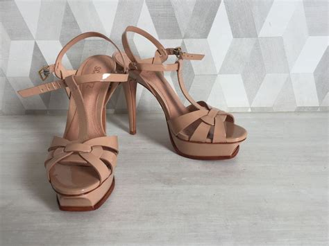sandália ysl inspired schutz